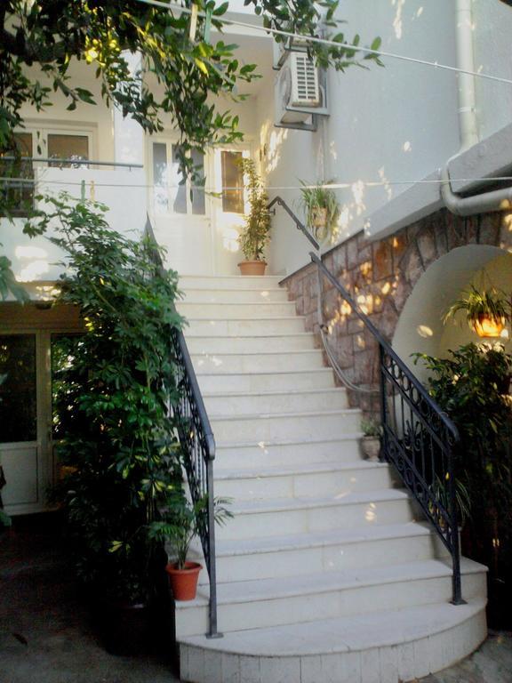 Oaza Guest House Sveti Stefan Exterior photo