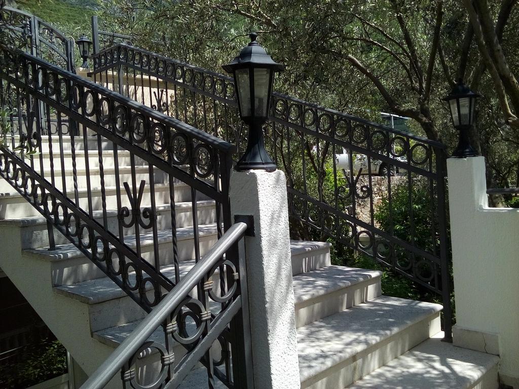 Oaza Guest House Sveti Stefan Exterior photo