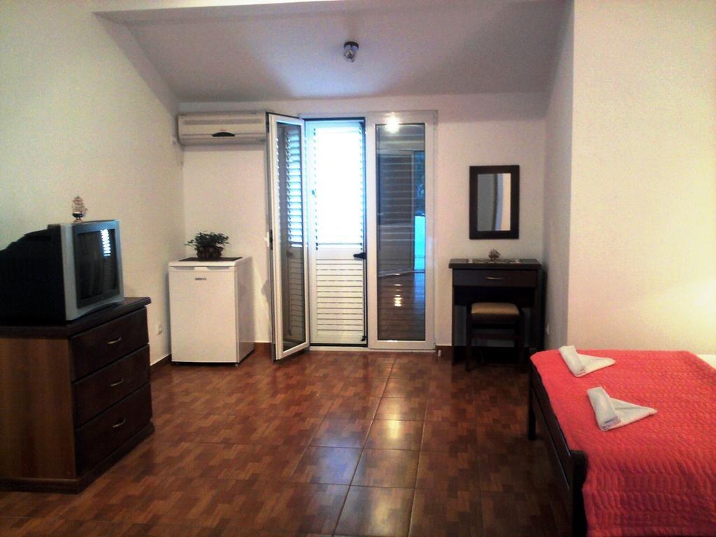 Oaza Guest House Sveti Stefan Room photo